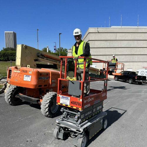 vibe-av-james-on-lift (1)